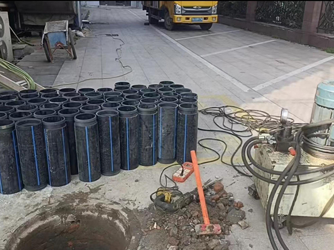 康巴什PE置换管厂家 DN315置换管 非开挖管短管置换